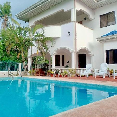 Beth'S Villa Moalboal Bagian luar foto