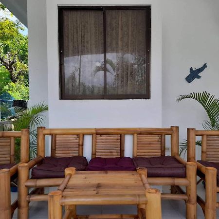 Beth'S Villa Moalboal Bagian luar foto