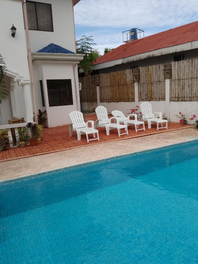 Beth'S Villa Moalboal Bagian luar foto