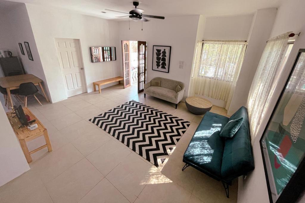 Beth'S Villa Moalboal Bagian luar foto