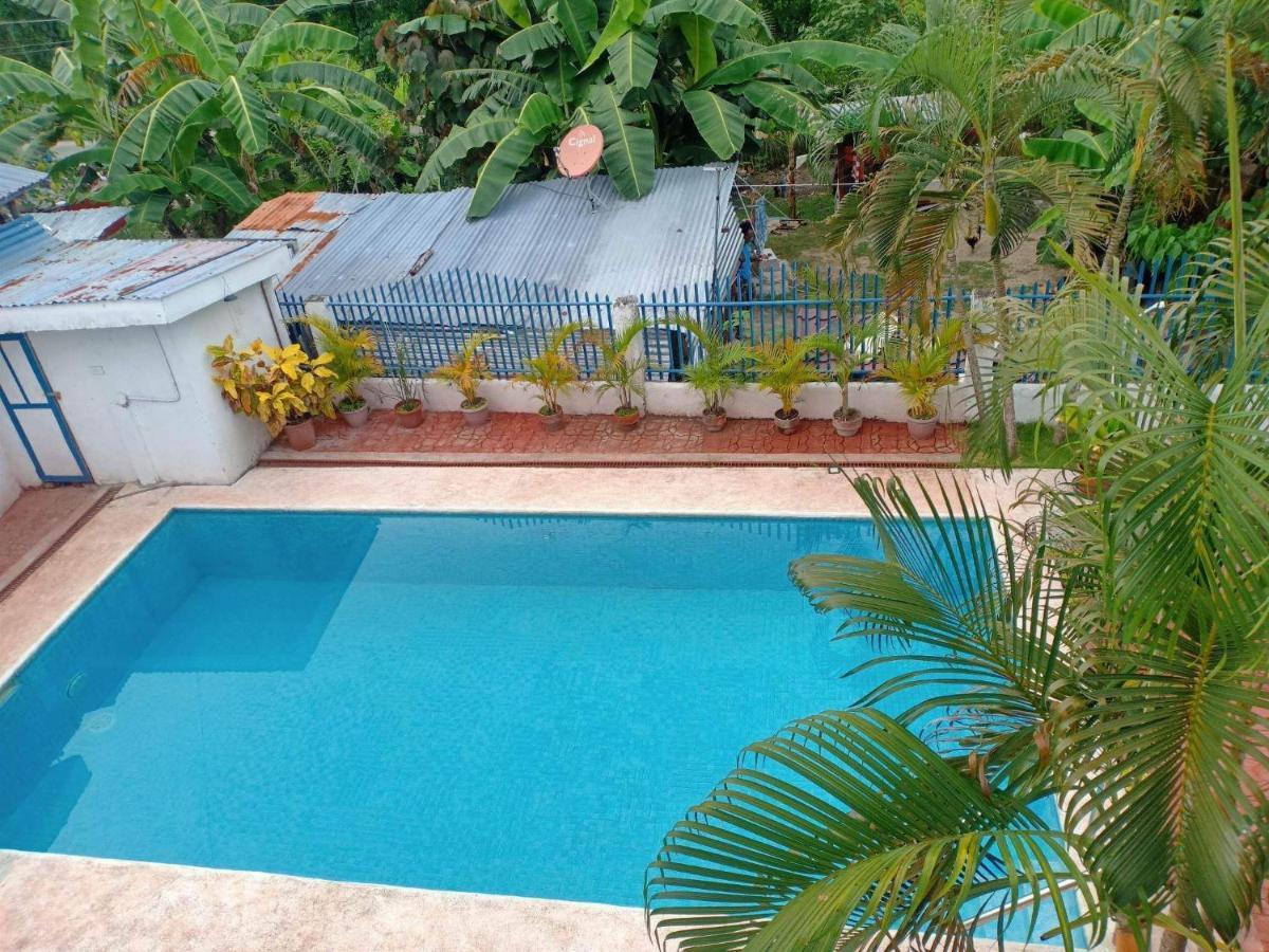 Beth'S Villa Moalboal Bagian luar foto